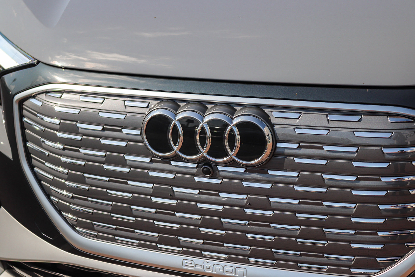 Used 2023 Audi Q4 e-tron Premium w/ Convenience Package AWD/4WD image 13