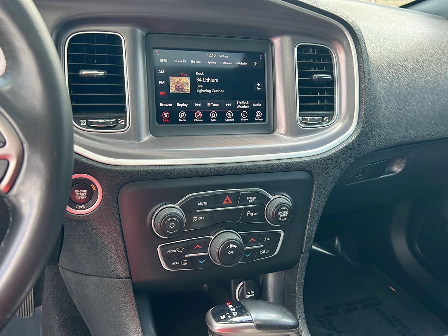 Used 2019 Dodge Charger SXT w/ Leather Interior Group image 25