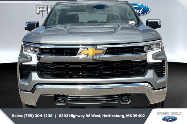 Used 2024 Chevrolet Silverado 1500 LT image 3