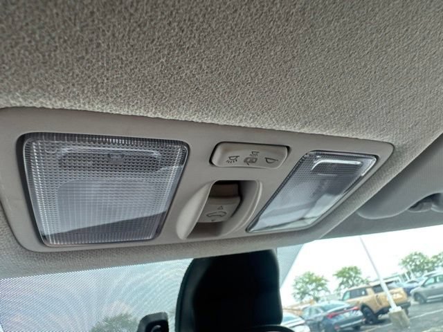 Used 2022 Hyundai Venue SEL FWD image 24