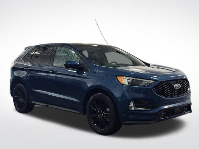 Used 2022 Ford Edge ST-Line w/ Class II Trailer Tow Package image 4