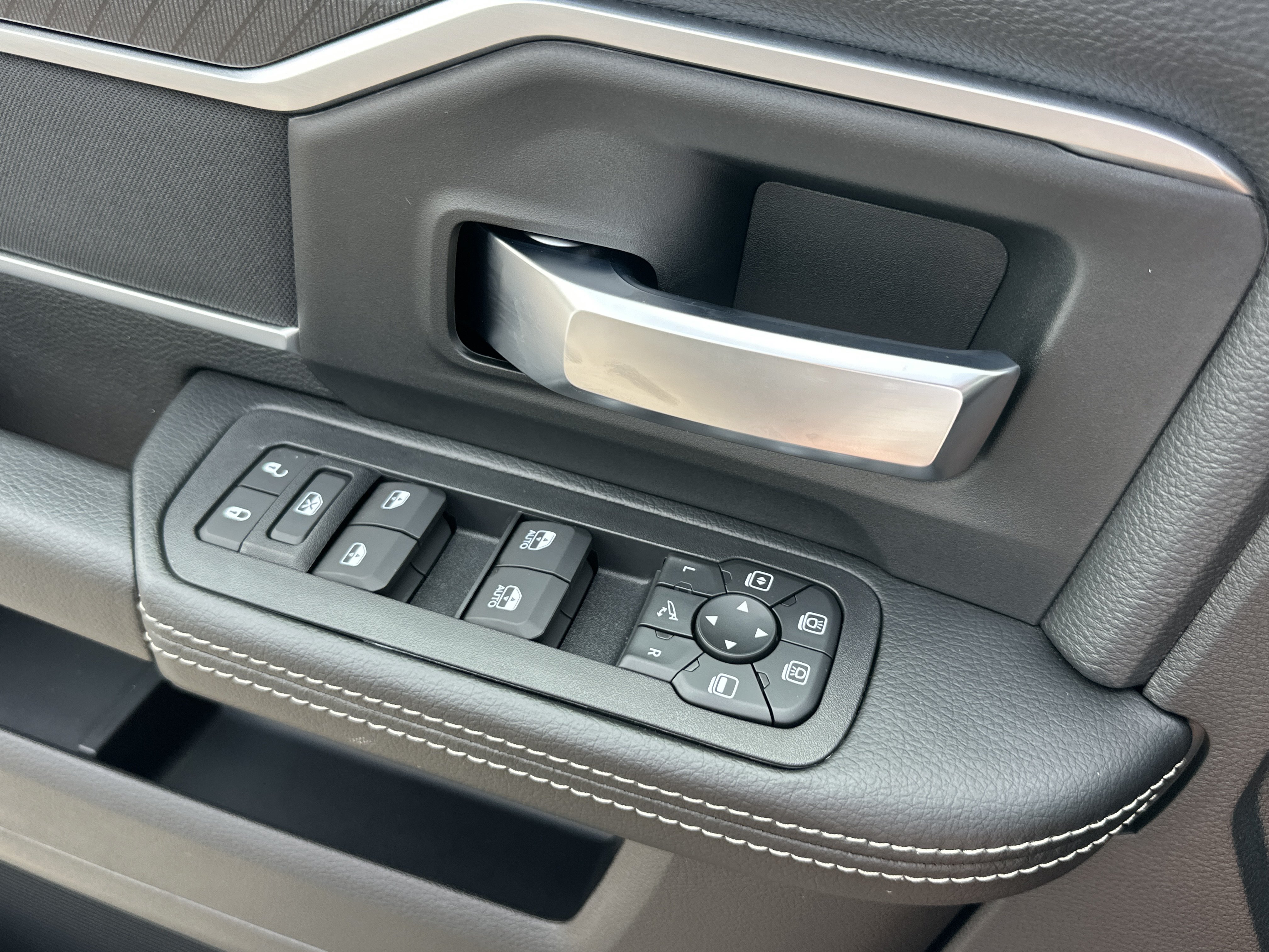New 2026 RAM 3500 Big Horn AWD/4WD image 14