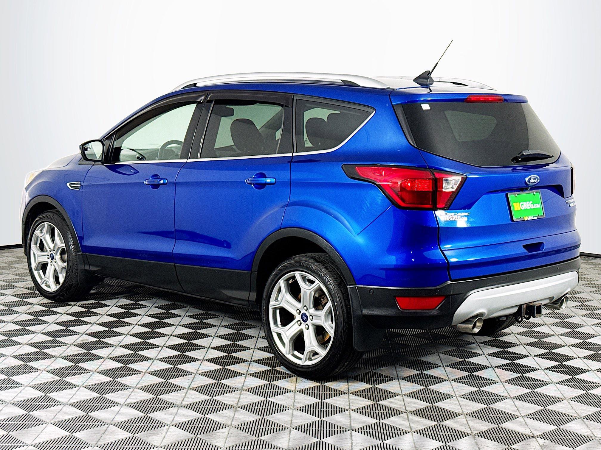 Used 2019 Ford Escape Titanium image 8