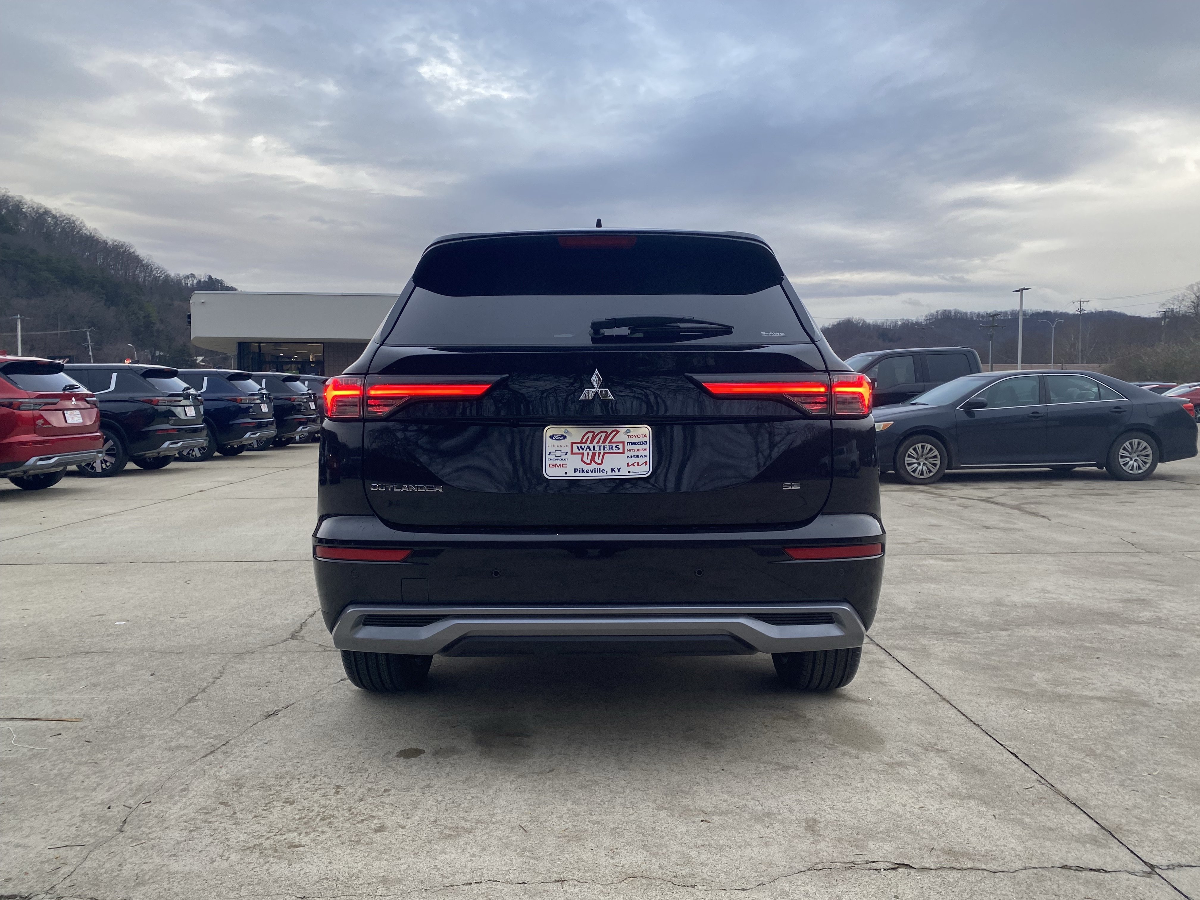 New 2026 Mitsubishi Outlander SE AWD/4WD image 32