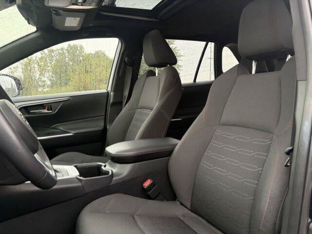 Used 2023 Toyota RAV4 SE w/ Weather & Moonroof Package AWD/4WD image 8