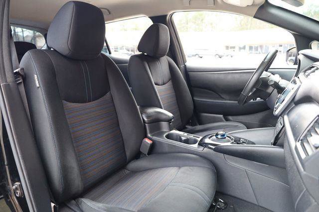 Used 2021 Nissan Leaf SV w/ SV Technology Package FWD image 25