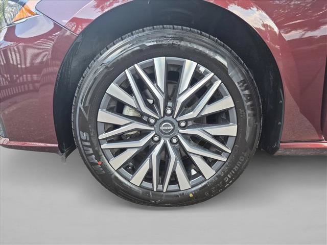 Used 2025 Nissan Altima 2.5 SV AWD/4WD image 22