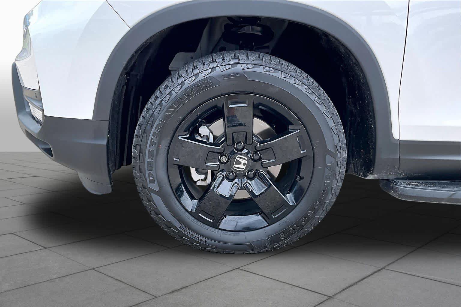 Certified 2026 Honda Ridgeline Black Edition image 11