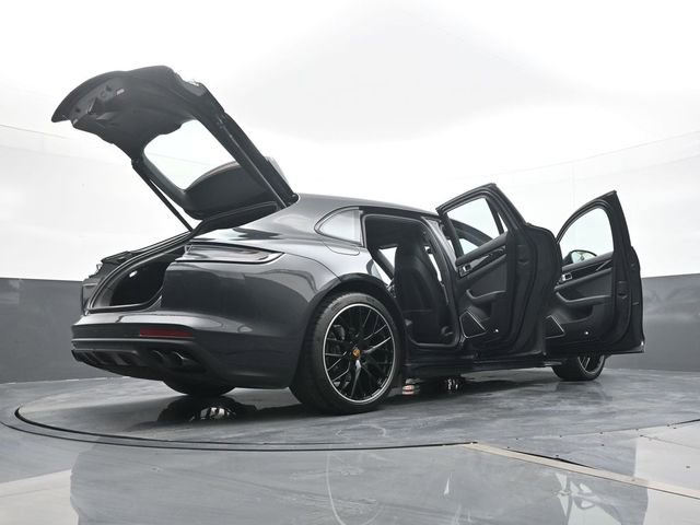 Certified 2023 Porsche Panamera 4 w/ Assistance Package image 27