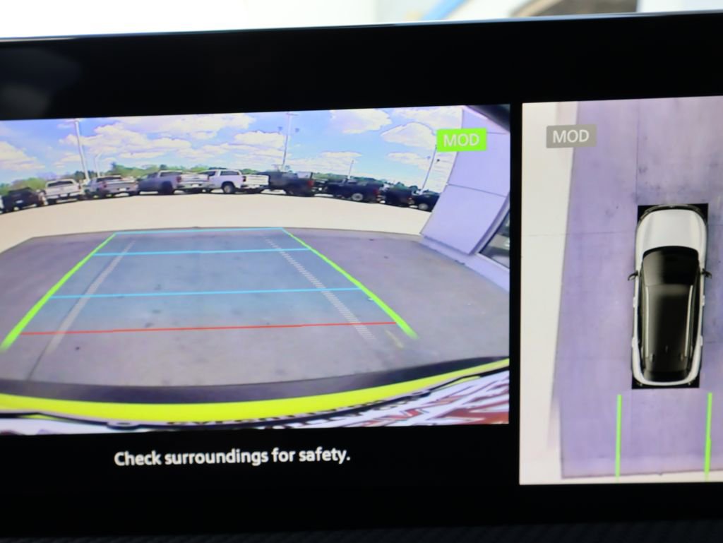 Used 2025 Nissan Kicks SR image 21