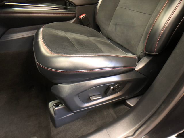 Used 2025 Ford Explorer ST image 11