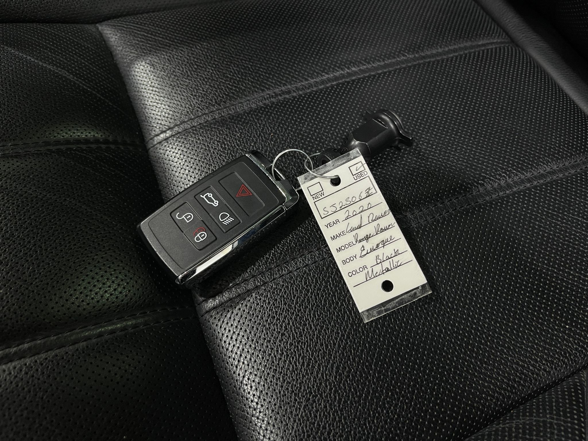 Used 2020 Land Rover Range Rover Evoque SE image 38