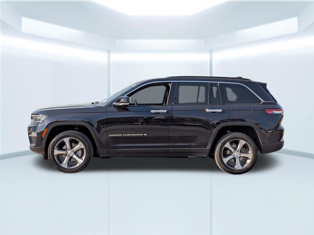 Used 2024 Jeep Grand Cherokee Limited w/ Trailer Tow Package image 13