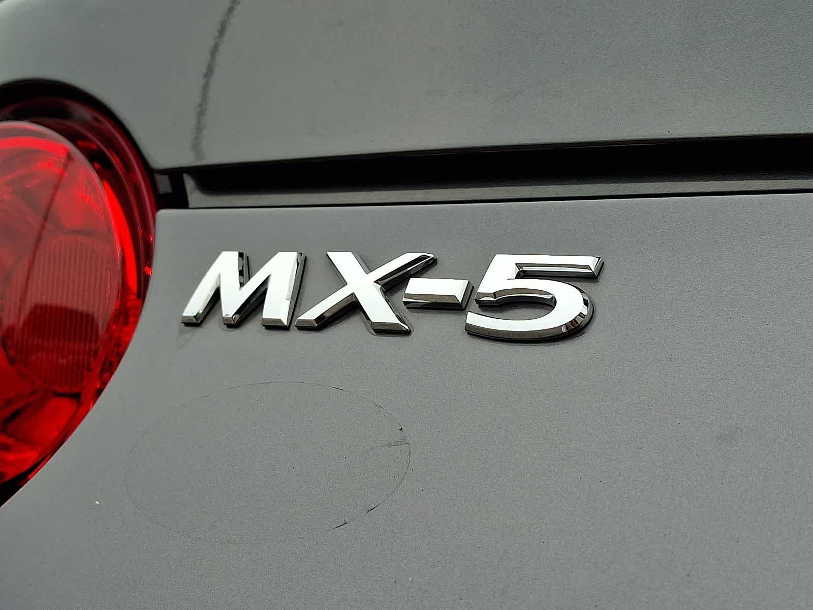 Used 2023 MAZDA MX-5 Miata Grand Touring RWD image 32