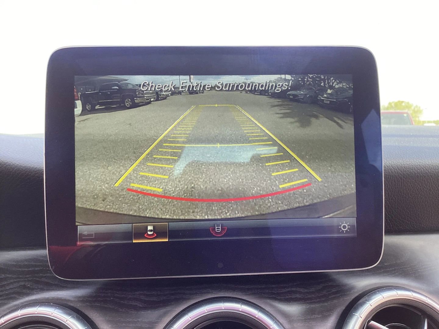 Used 2017 Mercedes-Benz CLA 250 4MATIC image 32
