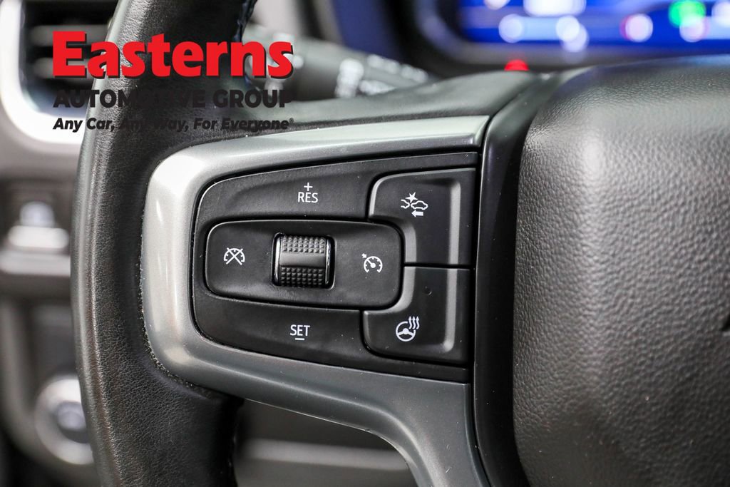 Used 2024 Chevrolet Suburban Premier RWD image 15