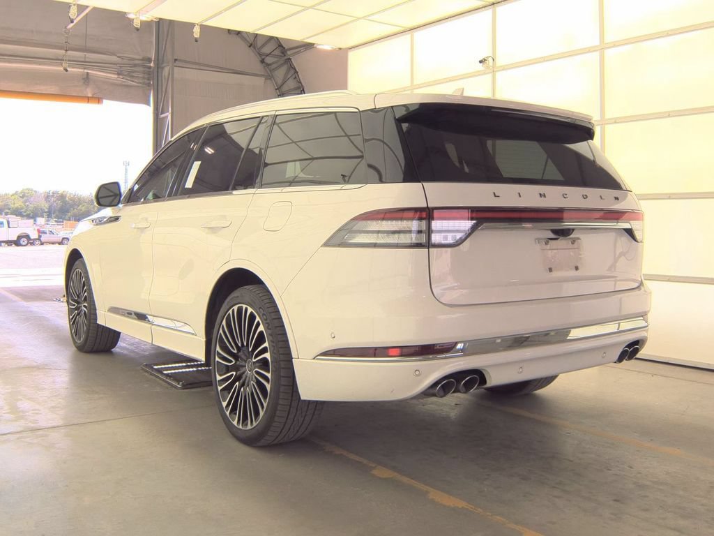 Used 2021 Lincoln Aviator Black Label w/ Dynamic Handling Package AWD/4WD image 11