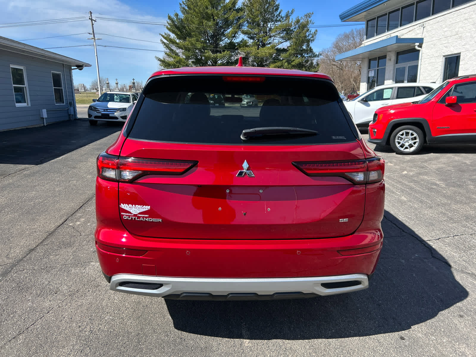 Used 2023 Mitsubishi Outlander SE AWD/4WD image 5