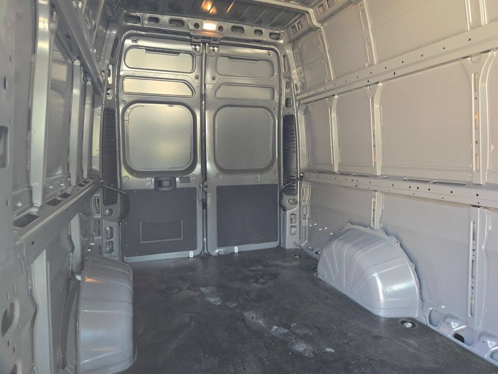 New 2026 RAM ProMaster 3500 w/ Premium Convenience Group FWD image 19