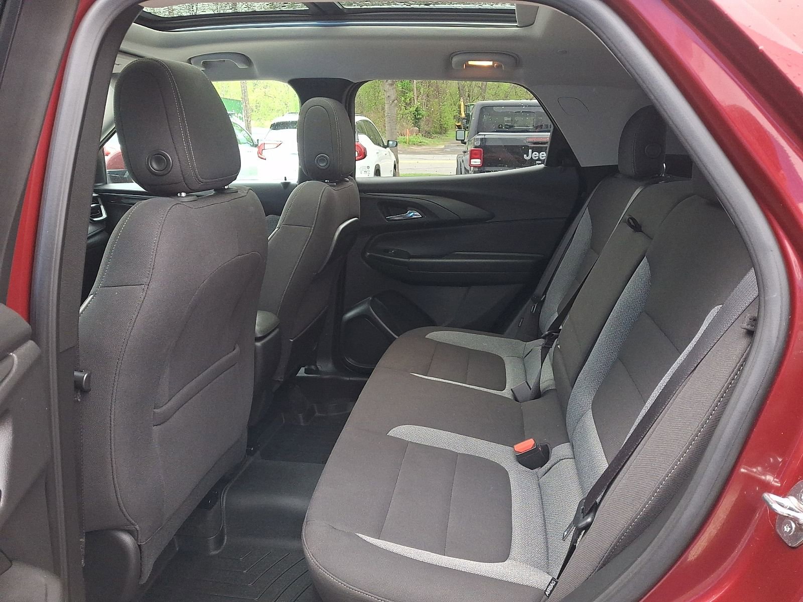 Used 2024 Chevrolet TrailBlazer LT w/ Convenience Package AWD/4WD image 10