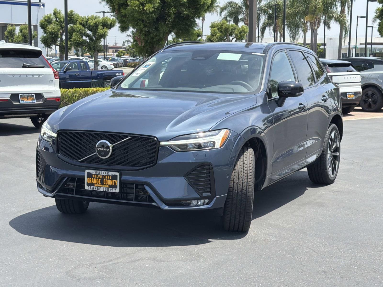 New 2026 Volvo XC60 B5 Plus w/ Climate Package AWD/4WD image 3
