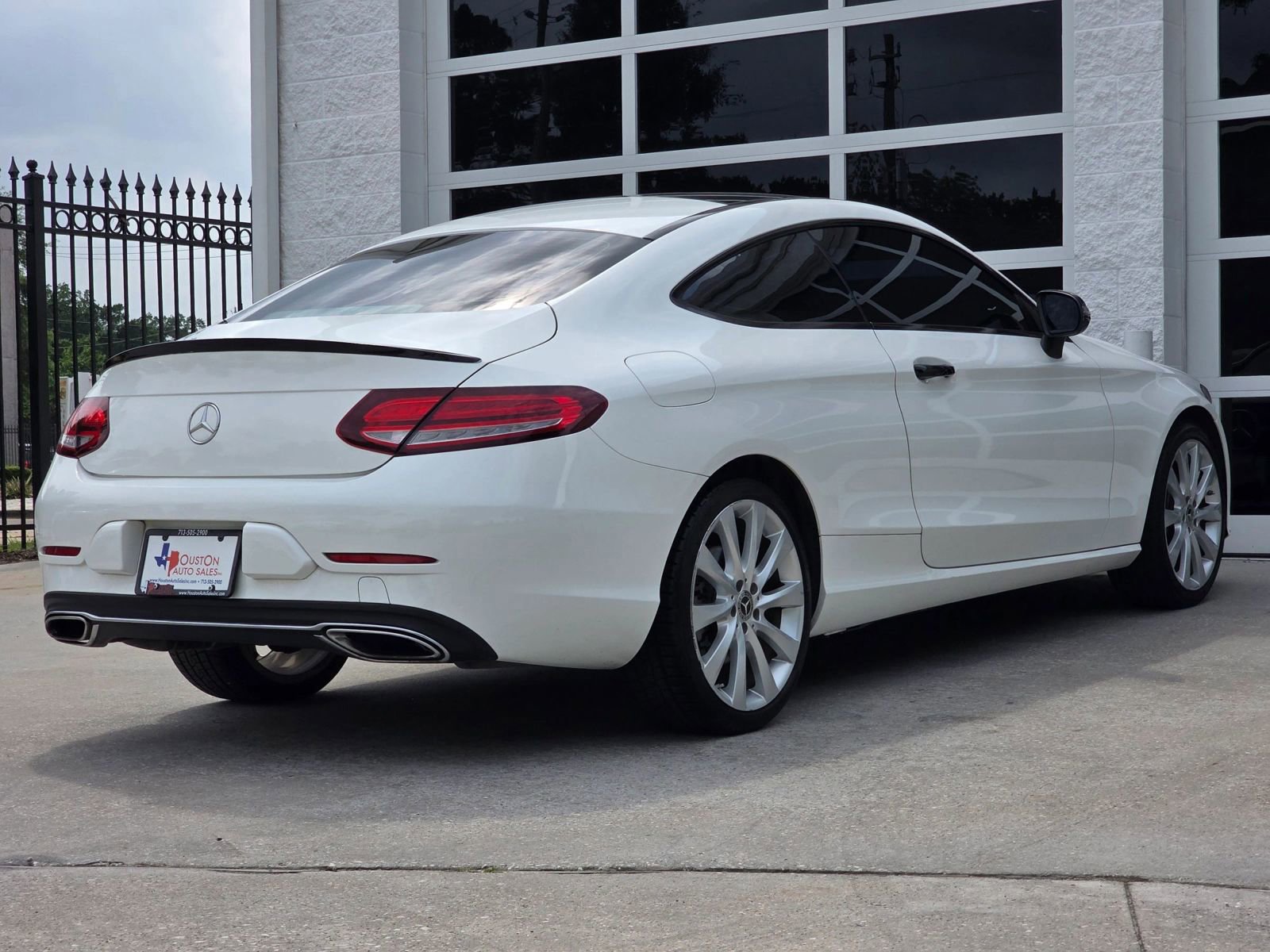 Used 2019 Mercedes-Benz C 300 Coupe image 3
