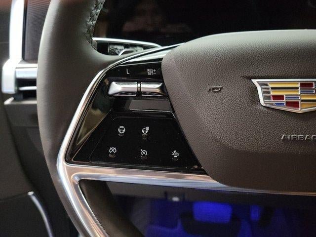 Certified 2025 Cadillac Escalade Premium Luxury w/ Touring Package AWD/4WD image 23