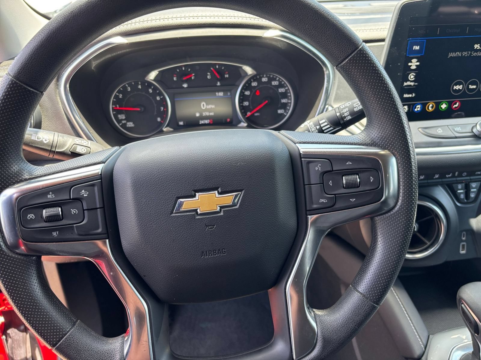 Used 2025 Chevrolet Blazer LT FWD image 28