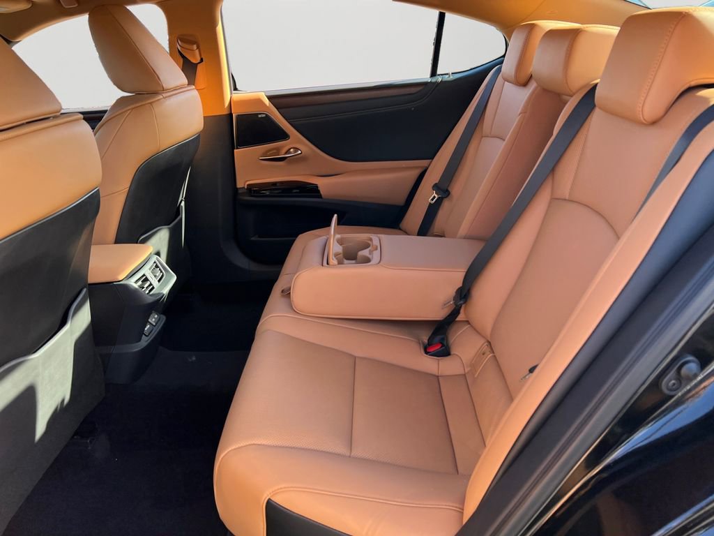 New 2025 Lexus ES 350 w/ Premium Package image 8
