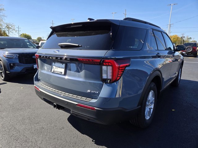 New 2026 Ford Explorer Active image 4