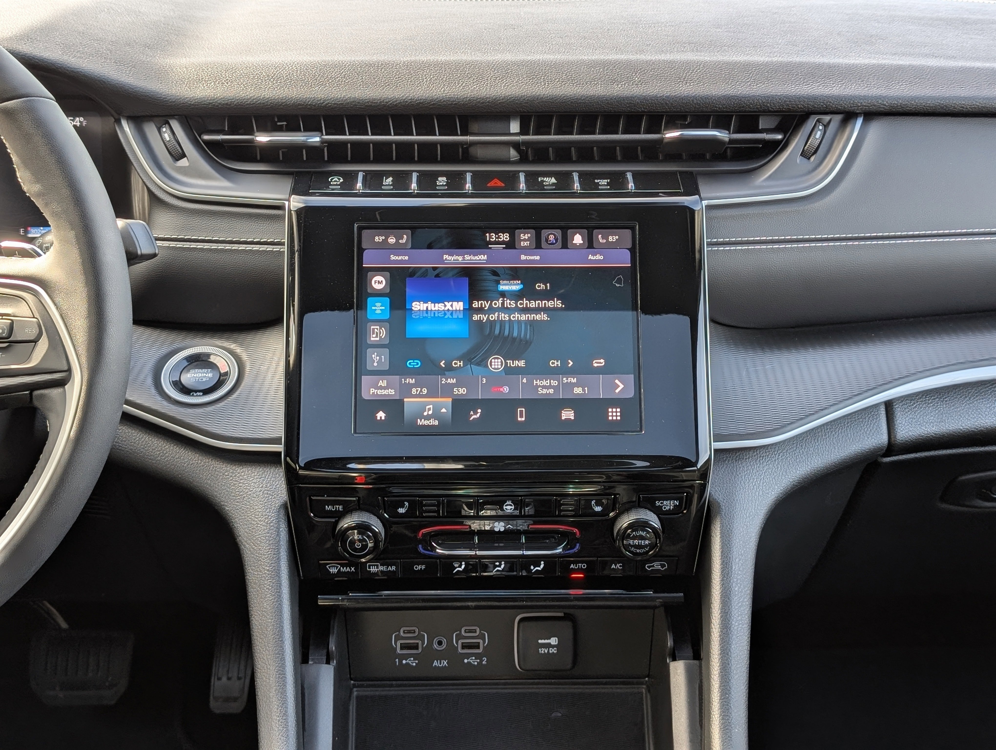 Used 2024 Jeep Grand Cherokee Altitude image 27