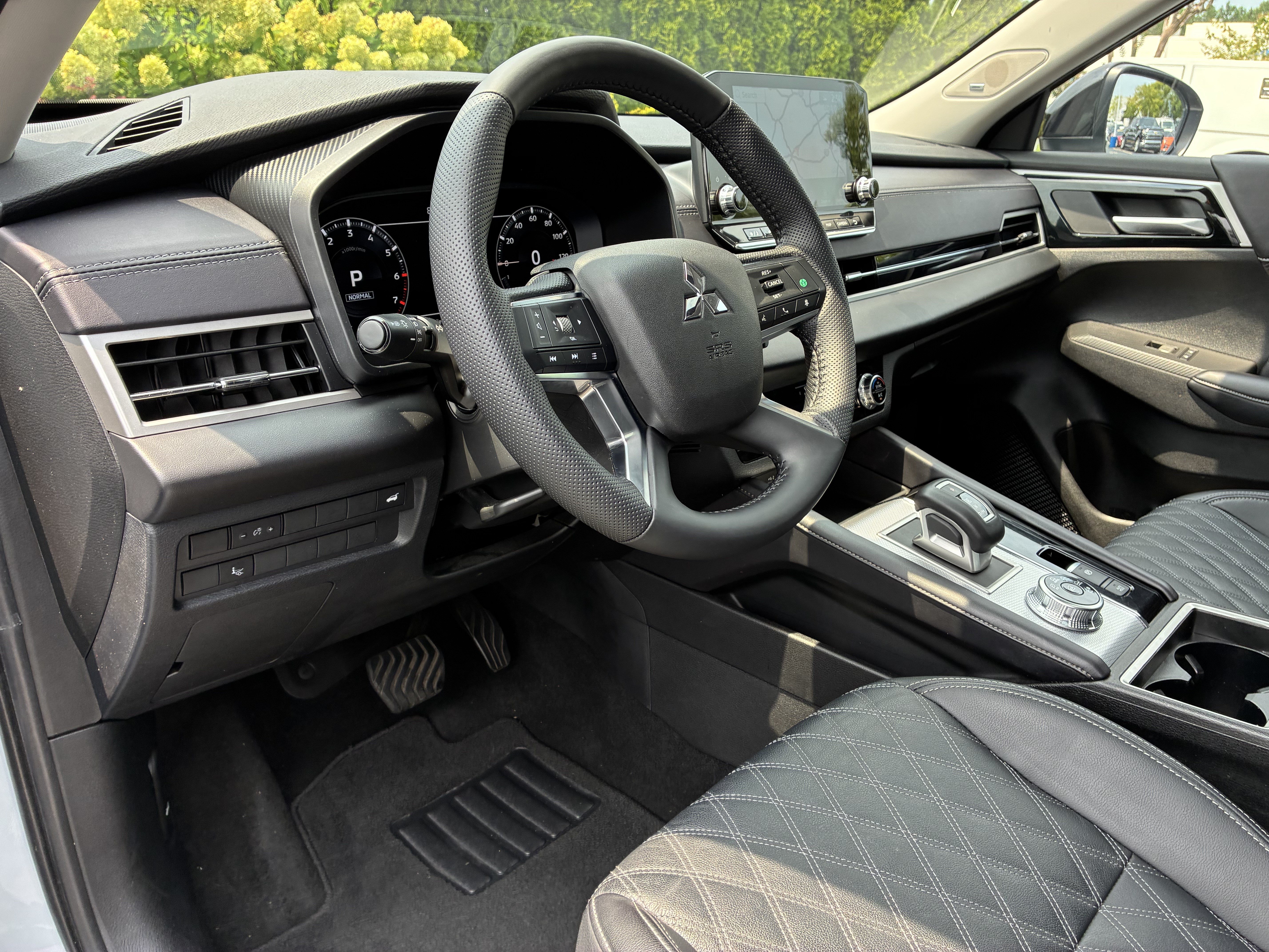Used 2024 Mitsubishi Outlander SEL FWD image 23