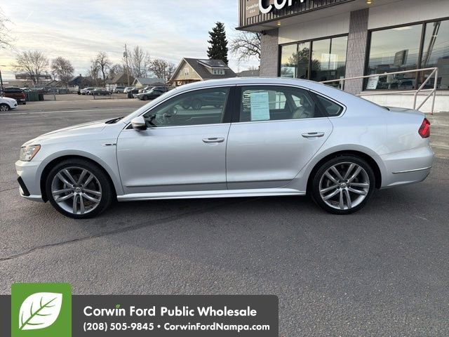 Used 2017 Volkswagen Passat 1.8T R-Line image 8