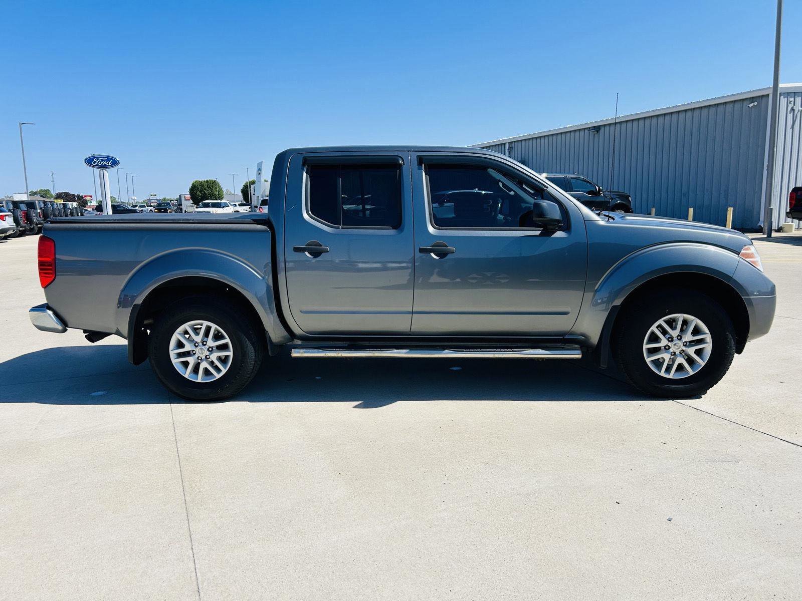 Used 2016 Nissan Frontier SV AWD/4WD image 32