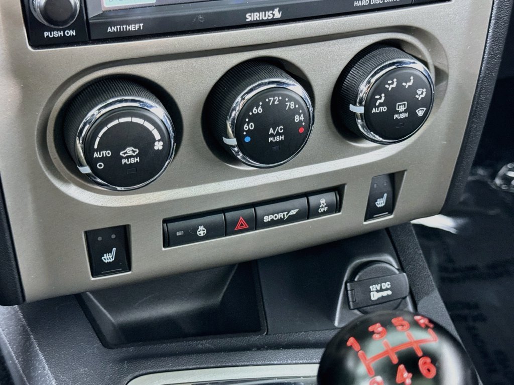 Used 2014 Dodge Challenger SRT8 w/ Harman/Kardon Audio Group RWD image 21