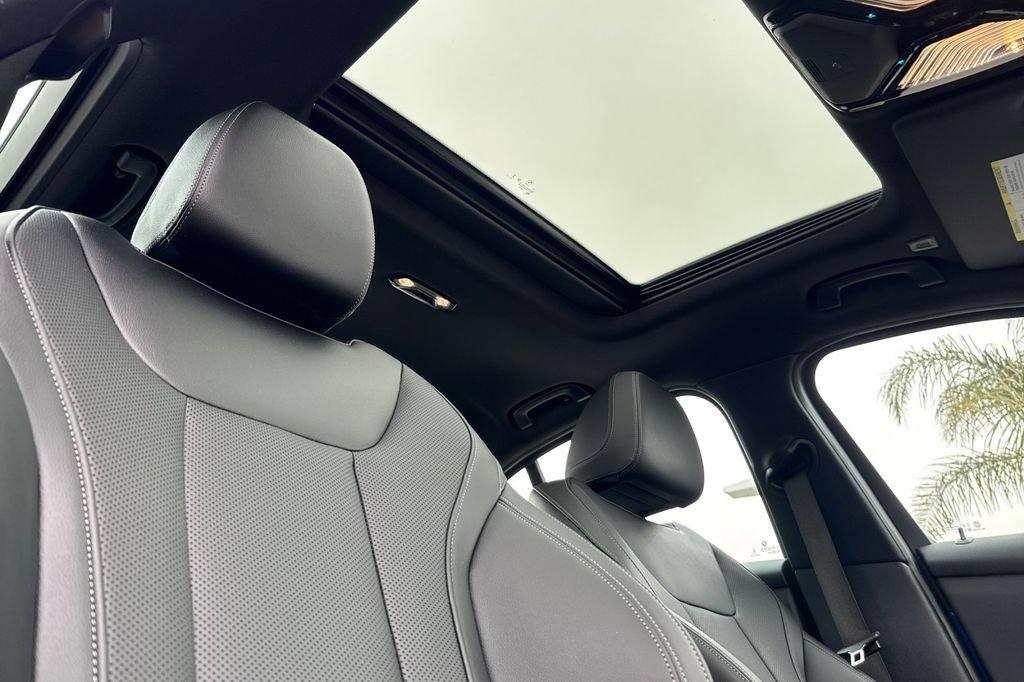 Used 2025 BMW M340i RWD image 17