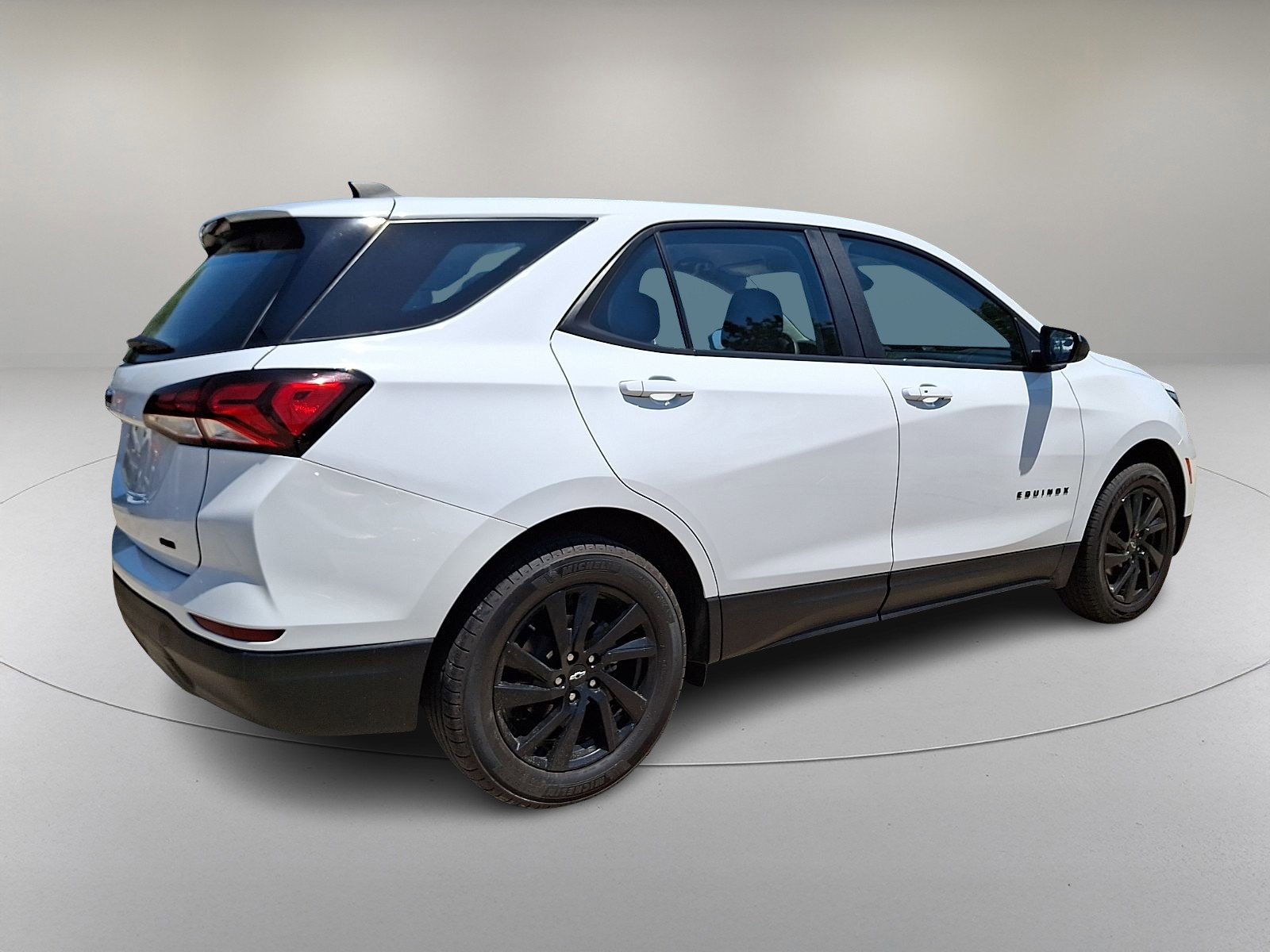 Used 2024 Chevrolet Equinox LS w/ Sport Edition AWD/4WD image 11