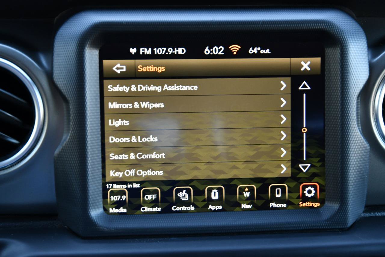 Used 2023 Jeep Wrangler Unlimited Rubicon 4xe w/ Cold Weather Group AWD/4WD image 20