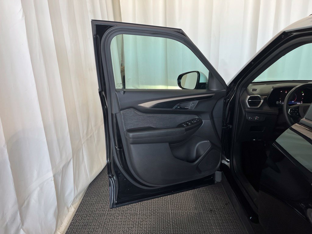 Used 2024 Chevrolet TrailBlazer ACTIV AWD/4WD image 16