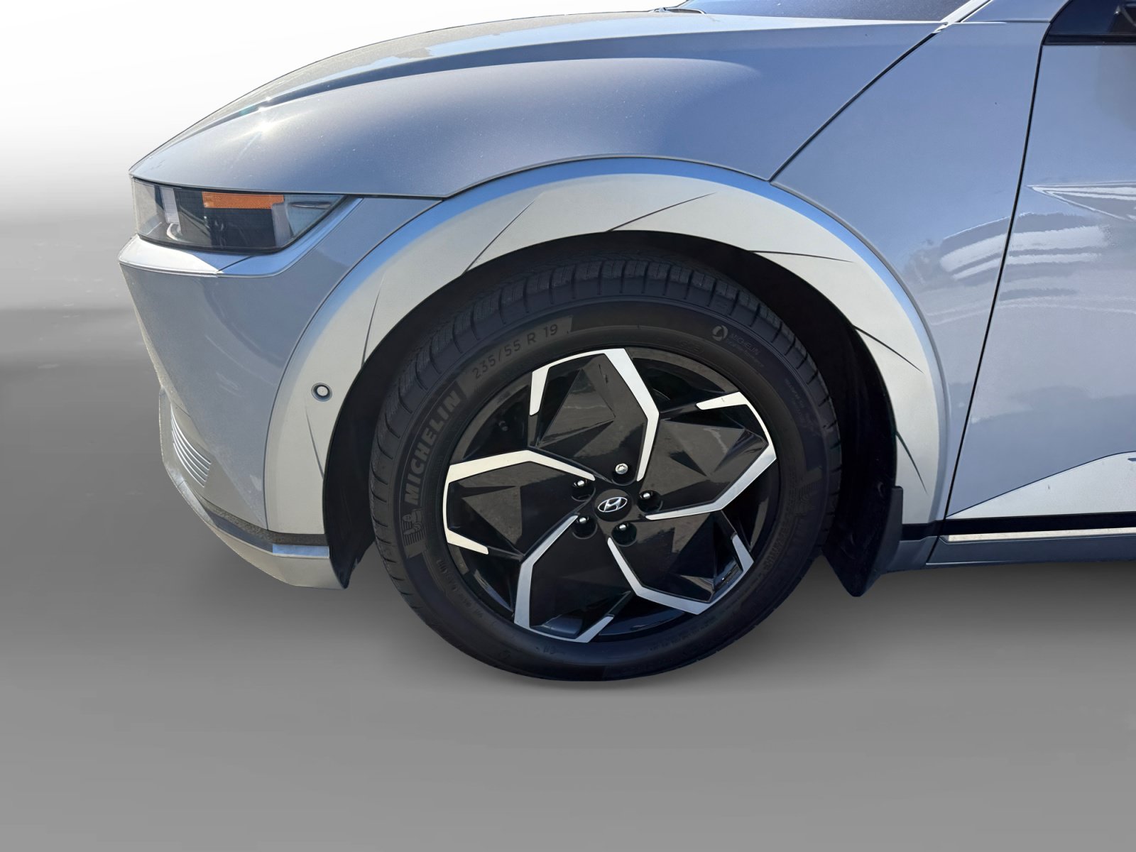 Certified 2024 Hyundai Ioniq 5 Limited RWD image 9