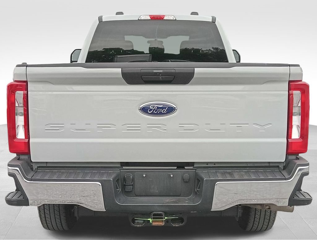 Certified 2025 Ford F250 XLT AWD/4WD image 5