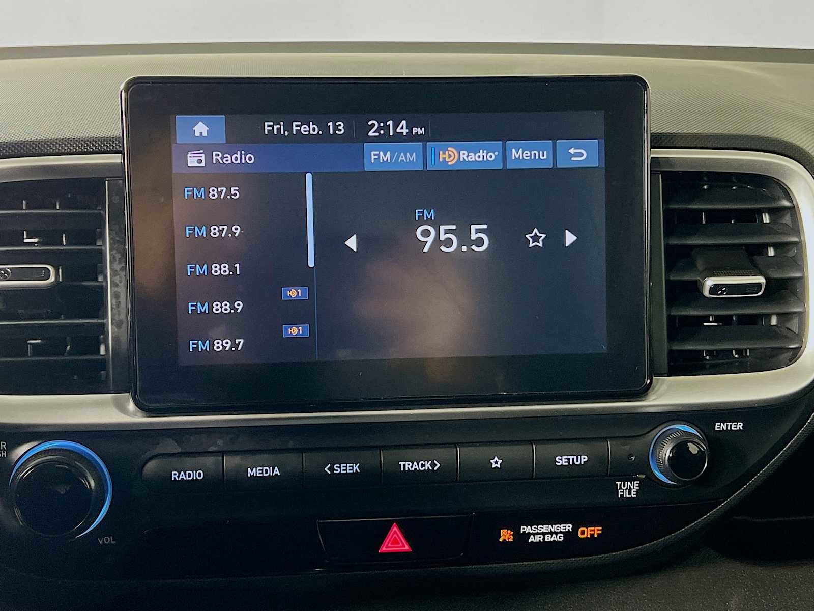 Certified 2025 Hyundai Venue SEL image 14