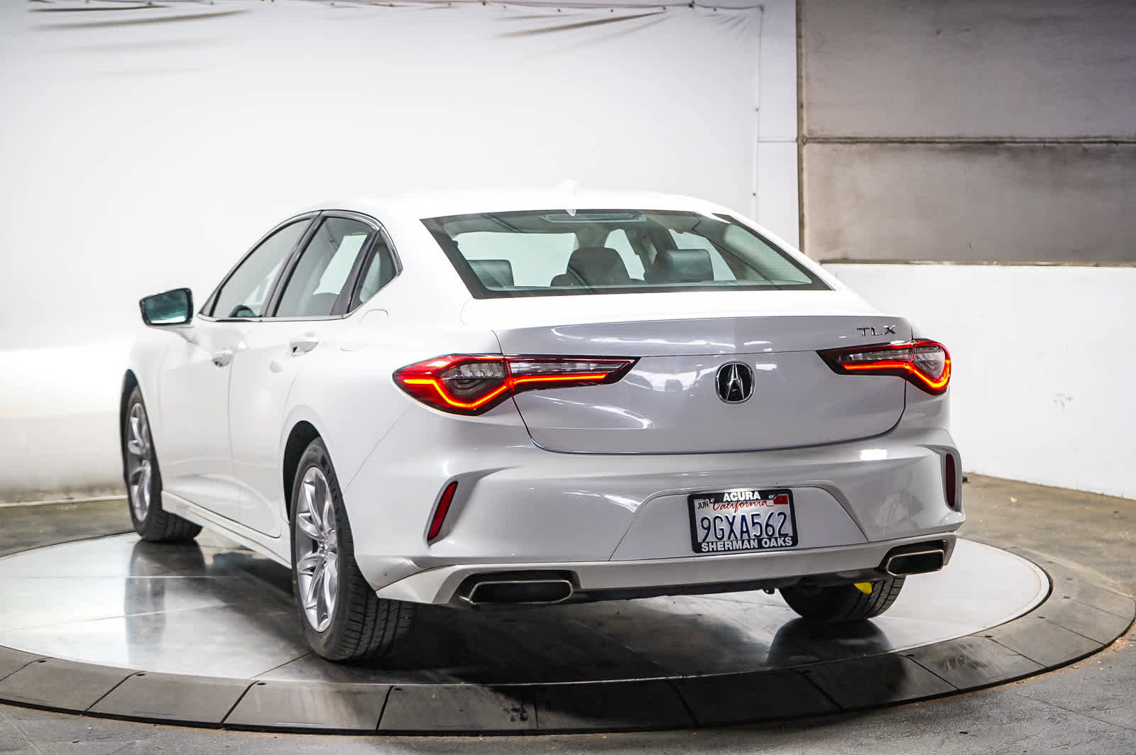 Used 2023 Acura TLX image 7