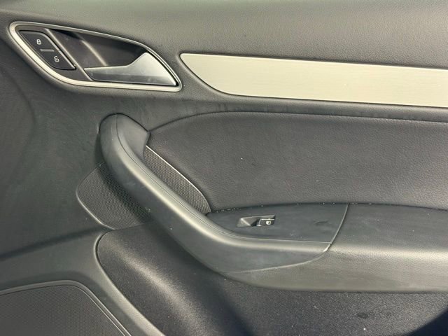 Used 2018 Audi Q3 2.0T Premium Plus w/ Premium Plus Package image 25