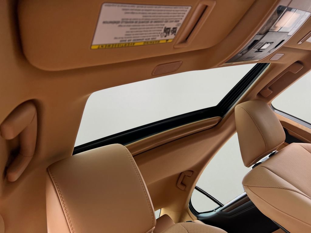 Used 2023 Lexus ES 350 w/ Premium Package image 6