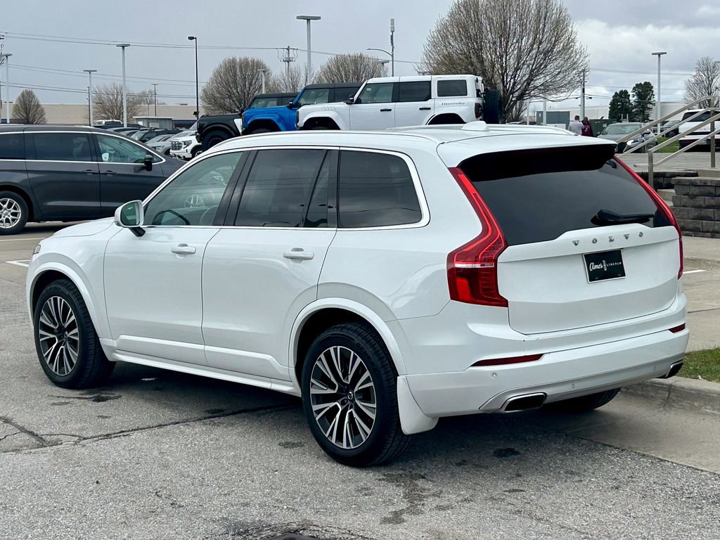 Used 2021 Volvo XC90 T5 Momentum w/ Climate Package image 4
