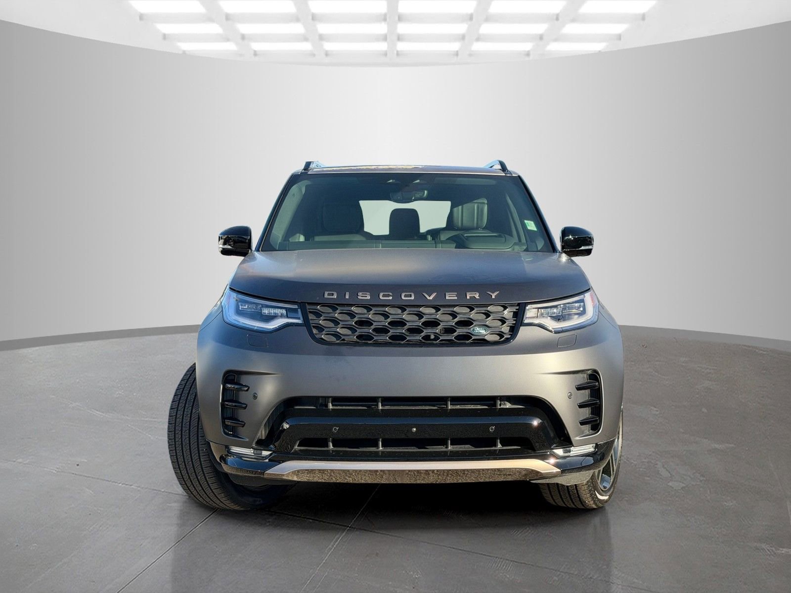 New 2026 Land Rover Discovery Limited Edition image 2
