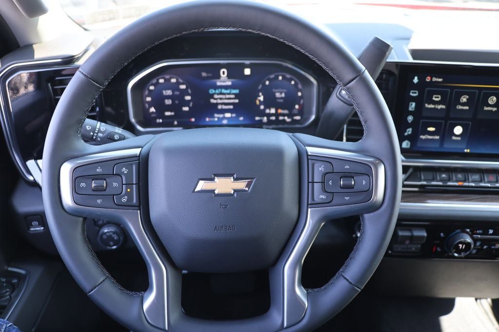 Used 2026 Chevrolet Silverado 1500 LT AWD/4WD image 14
