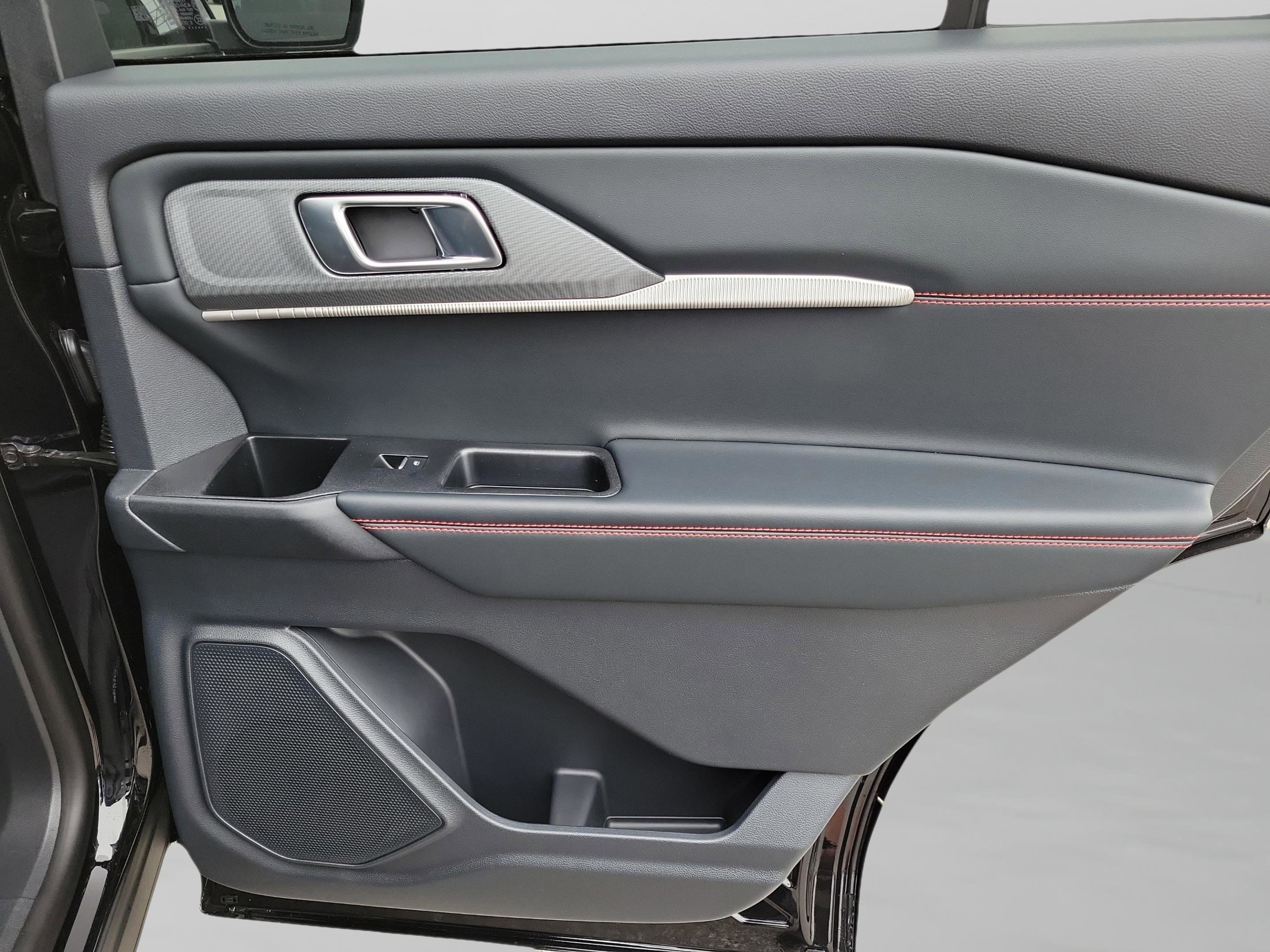 New 2026 Ford Explorer ST-Line image 30