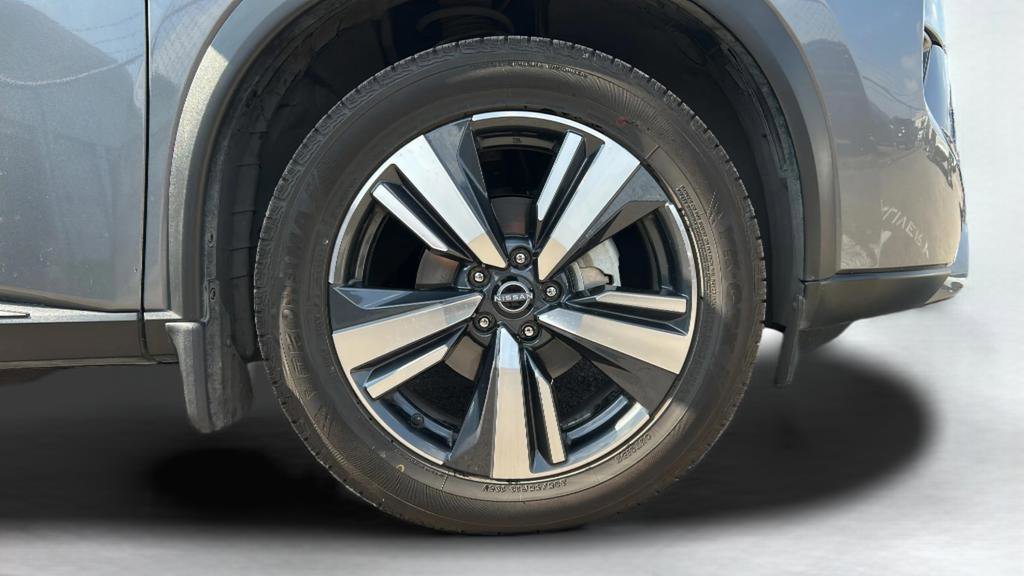 Used 2024 Nissan Rogue SL w/ SL Premium Package image 34